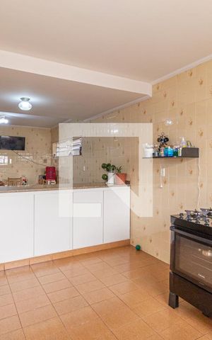 Casa à venda com 207m², 5 quartos e 3 vagasCozinha