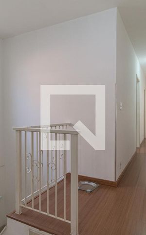 Casa à venda com 207m², 5 quartos e 3 vagasCorredor