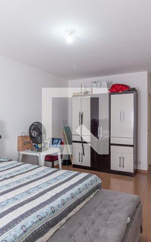 Casa à venda com 207m², 5 quartos e 3 vagasSuíte