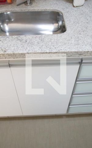 Apartamento para alugar com 75m², 2 quartos e 2 vagasCozinha