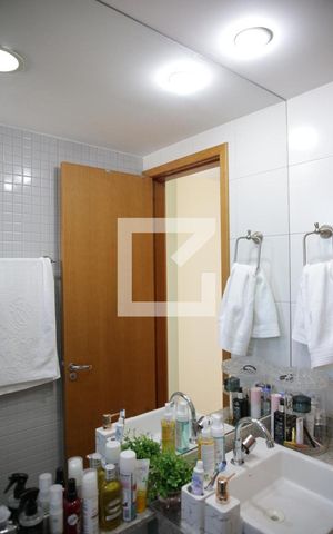 Apartamento para alugar com 75m², 2 quartos e 2 vagasBanheiro da Suíte