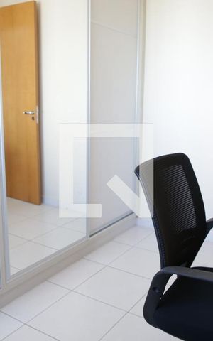 Apartamento para alugar com 75m², 2 quartos e 2 vagasQuarto/Escritório