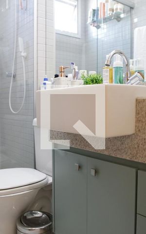 Apartamento para alugar com 75m², 2 quartos e 2 vagasBanheiro da Suíte