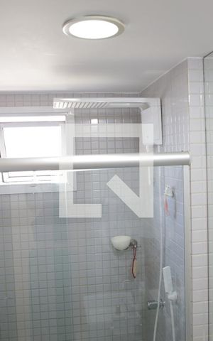 Apartamento para alugar com 75m², 2 quartos e 2 vagasBanheiro da Suíte
