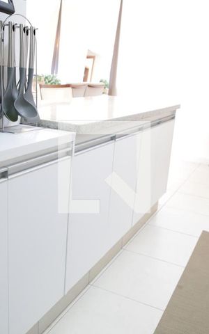 Apartamento para alugar com 75m², 2 quartos e 2 vagasCozinha