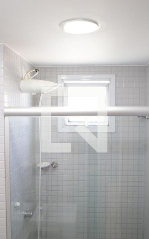 Apartamento para alugar com 75m², 2 quartos e 2 vagasBanheiro Social