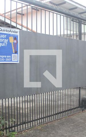 Casa à venda com 180m², 4 quartos e 3 vagasFachada