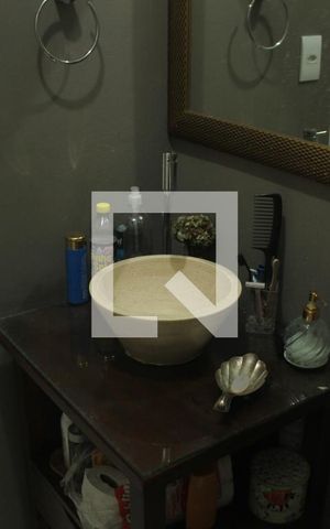 Casa à venda com 180m², 4 quartos e 3 vagasBanheiro