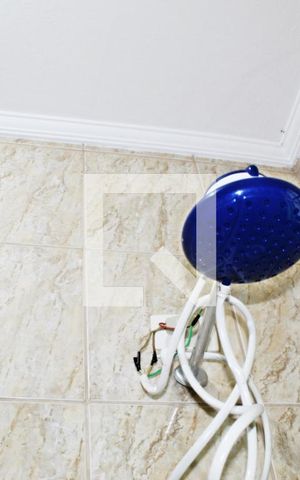 Casa à venda com 91m², 3 quartos e 2 vagasBanheiro