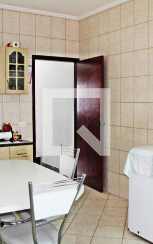 Casa à venda com 91m², 3 quartos e 2 vagasCozinha