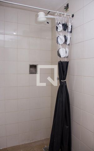 Casa à venda com 160m², 3 quartos e 3 vagasBanheiro de Serviço