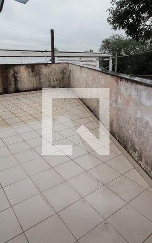 Casa à venda com 305m², 6 quartos e 7 vagasPiso 1: Quarto 1 - Sacada