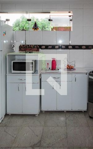 Casa à venda com 305m², 6 quartos e 7 vagasPiso -1: Cozinha