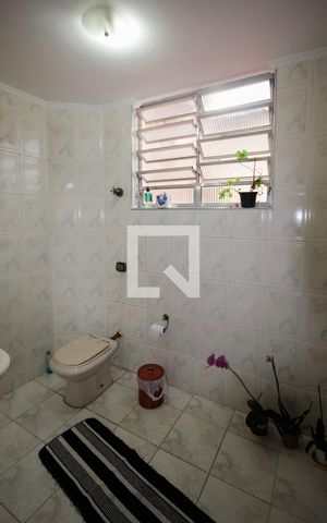 Casa à venda com 305m², 6 quartos e 7 vagasPiso 0: Lavabo