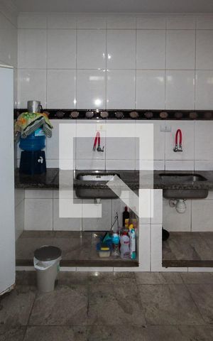Casa à venda com 305m², 6 quartos e 7 vagasPiso -1: Cozinha