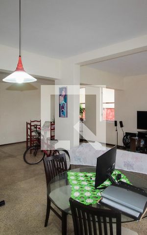 Casa à venda com 305m², 6 quartos e 7 vagasPiso 0: Sala