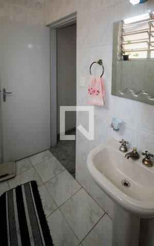 Casa à venda com 305m², 6 quartos e 7 vagasPiso 0: Lavabo