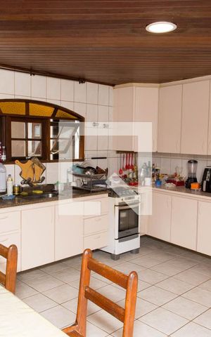 Casa à venda com 330m², 3 quartos e 3 vagasCozinha