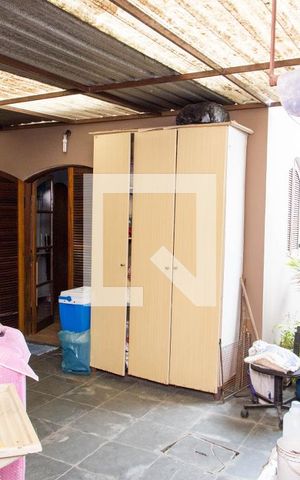 Casa à venda com 330m², 3 quartos e 3 vagasÁrea de Serviço