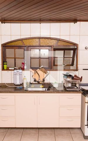 Casa à venda com 330m², 3 quartos e 3 vagasCozinha
