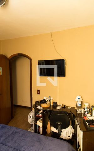Casa à venda com 330m², 3 quartos e 3 vagasQuarto 2