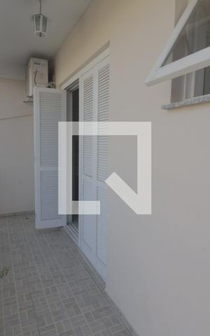 Casa à venda com 180m², 4 quartos e 4 vagasSacada
