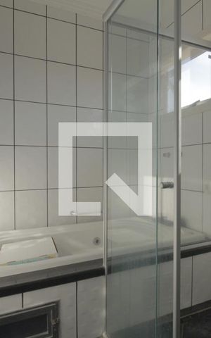 Casa à venda com 180m², 4 quartos e 4 vagasBanheiro da Suíte