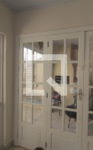 Casa à venda com 180m², 4 quartos e 4 vagasChurrasqueira