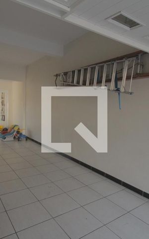 Casa à venda com 180m², 4 quartos e 4 vagasGaragem