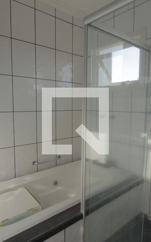 Casa à venda com 180m², 4 quartos e 4 vagasBanheiro da Suíte