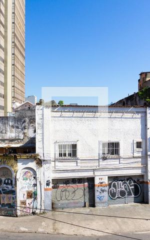Casa para alugar com 300m², 5 quartos e 6 vagas Casa para alugar com 300m², 5 quartos e 6 vagasVista da Sala