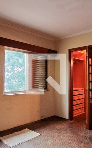 Casa à venda com 229m², 3 quartos e 2 vagas Casa à venda com 229m², 3 quartos e 2 vagasSuíte
