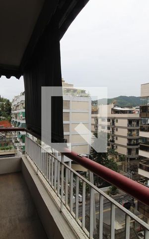 Apartamento à venda com 300m², 5 quartos e 3 vagasSala 1 - Varanda se comunica com o quarto 1