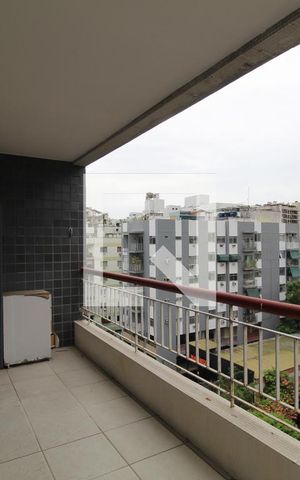 Apartamento à venda com 300m², 5 quartos e 3 vagasQuarto 3 - Varanda se comunica com a suíte 1