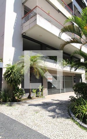 Apartamento à venda com 300m², 5 quartos e 3 vagasFachada
