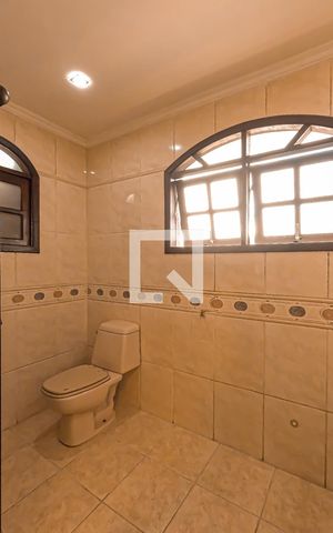 Casa à venda com 210m², 3 quartos e 5 vagas Casa à venda com 210m², 3 quartos e 5 vagasBanheiro da Suíte