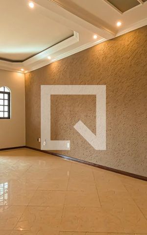 Casa à venda com 210m², 3 quartos e 5 vagas Casa à venda com 210m², 3 quartos e 5 vagasSala