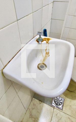 Apartamento para alugar com 96m², 3 quartos e sem vaga Apartamento para alugar com 96m², 3 quartos e sem vagaBanheiro serviço