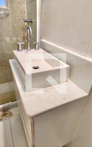 Apartamento para alugar com 96m², 3 quartos e sem vaga Apartamento para alugar com 96m², 3 quartos e sem vagaBanheiro social