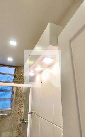 Apartamento para alugar com 96m², 3 quartos e sem vaga Apartamento para alugar com 96m², 3 quartos e sem vagaBanheiro social