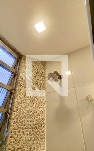 Apartamento para alugar com 96m², 3 quartos e sem vaga Apartamento para alugar com 96m², 3 quartos e sem vagaBanheiro social