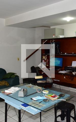 Casa à venda com 150m², 2 quartos e 3 vagasSala