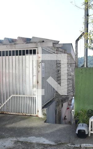 Casa para alugar com 80m², 2 quartos e sem vagaFachada