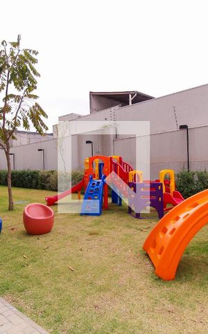 Apartamento à venda com 38m², 2 quartos e sem vaga Apartamento à venda com 38m², 2 quartos e sem vagaÁrea comum - Playground