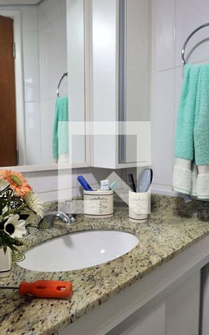 Apartamento à venda com 54m², 2 quartos e 1 vagaBanheiro Social