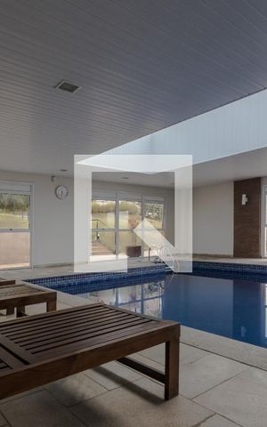 Apartamento para alugar com 156m², 3 quartos e 2 vagas Apartamento para alugar com 156m², 3 quartos e 2 vagasÁrea Comum - Piscina