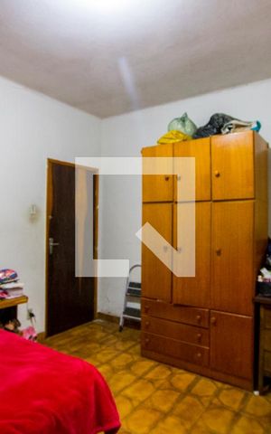 Casa à venda com 144m², 2 quartos e 2 vagas Casa à venda com 144m², 2 quartos e 2 vagasQuarto 2