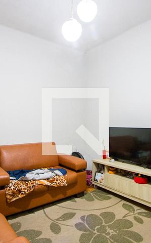 Casa à venda com 144m², 2 quartos e 2 vagas Casa à venda com 144m², 2 quartos e 2 vagasSala 1