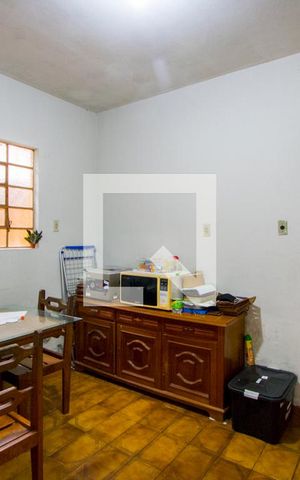 Casa à venda com 144m², 2 quartos e 2 vagas Casa à venda com 144m², 2 quartos e 2 vagasSala 2