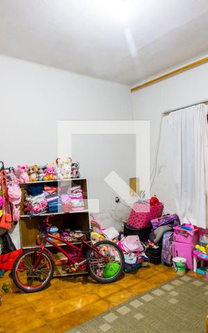 Casa à venda com 144m², 2 quartos e 2 vagas Casa à venda com 144m², 2 quartos e 2 vagasQuarto 1
